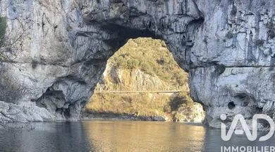 Immeuble à Vallon-Pont-d'Arc (07150)