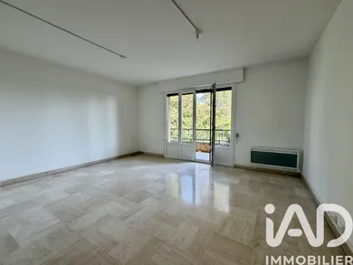Appartement à Aix-en-Provence (13100)