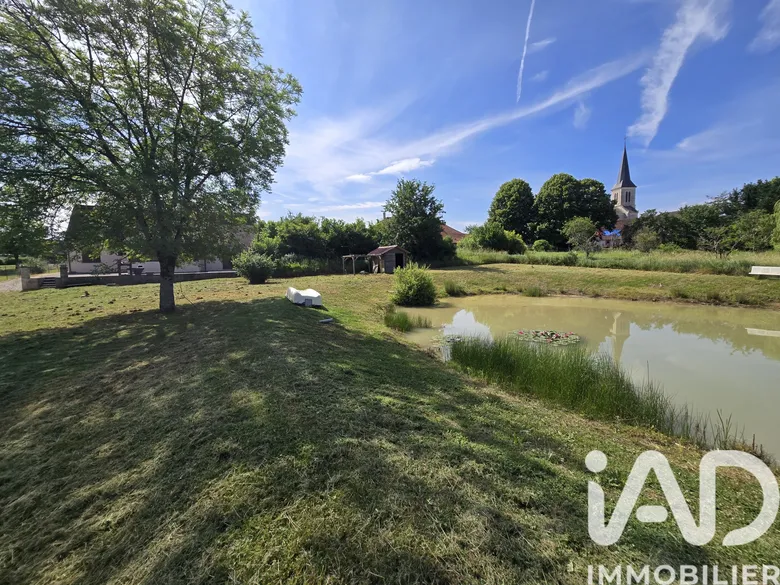 Maison 7 pièces 175 m² · à Oussoy-en-Gâtinais · 175 m² · 233 000 €