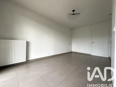 Apartment in Tours (37100)
