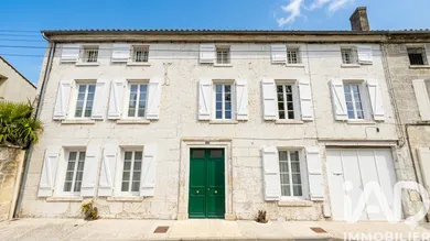 Maison de ville à Jarnac (16200)