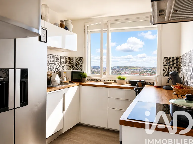 Appartement 5 pièces 76 m² · à Saint-Étienne-du-Rouvray · 76 m² · 155 000 €