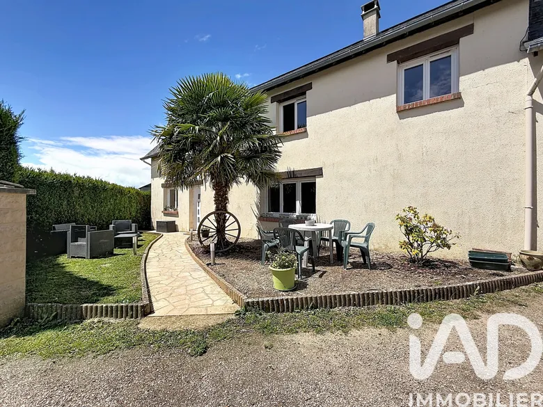 Maison 6 pièces 149 m² · à Saint-Denis-le-Thiboult · 149 m² · 220 000 €