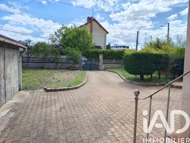 Townhouse in Roanne (42300)