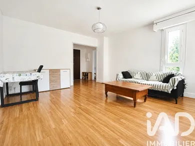 Apartment in Les Ulis (91940)
