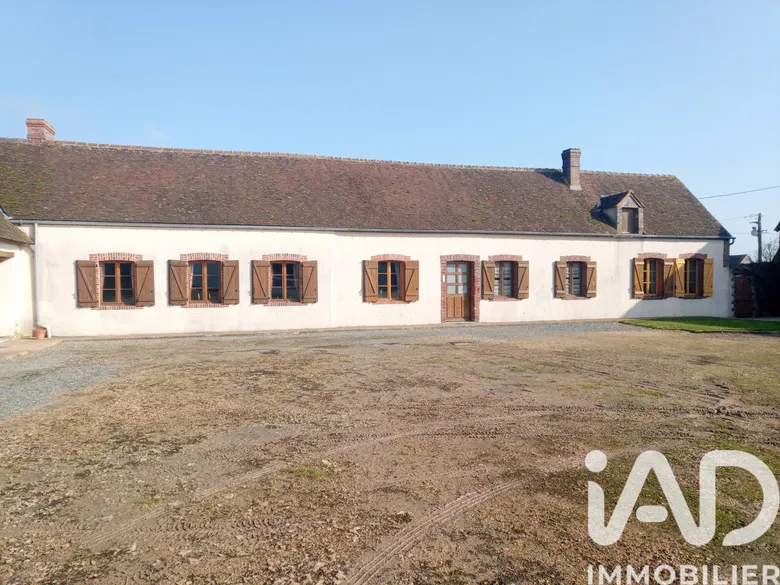 Maison 6 pièces 195 m² · à Maillebois · 195 m² · 369 000 €