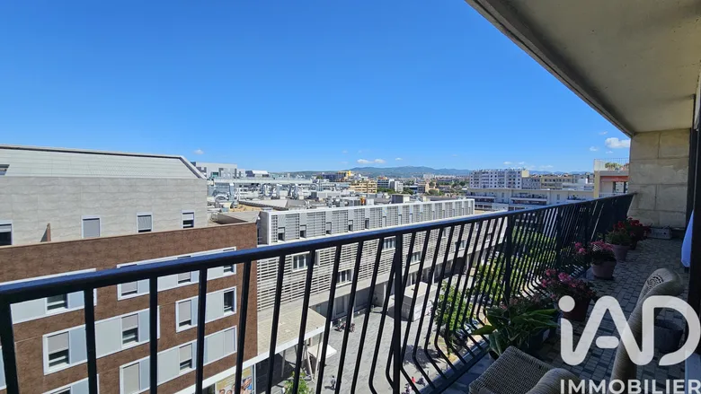 Appartement 5 pièces 103 m² · à Marseille · 103 m² · 270 000 €