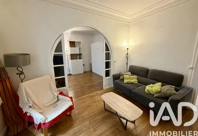 Apartment in Paris (75017)