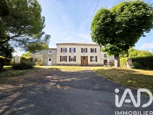 Maison de campagne à Saint-Pierre-de-Juillers (17400)