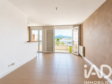 Apartment in Grenoble (38100)