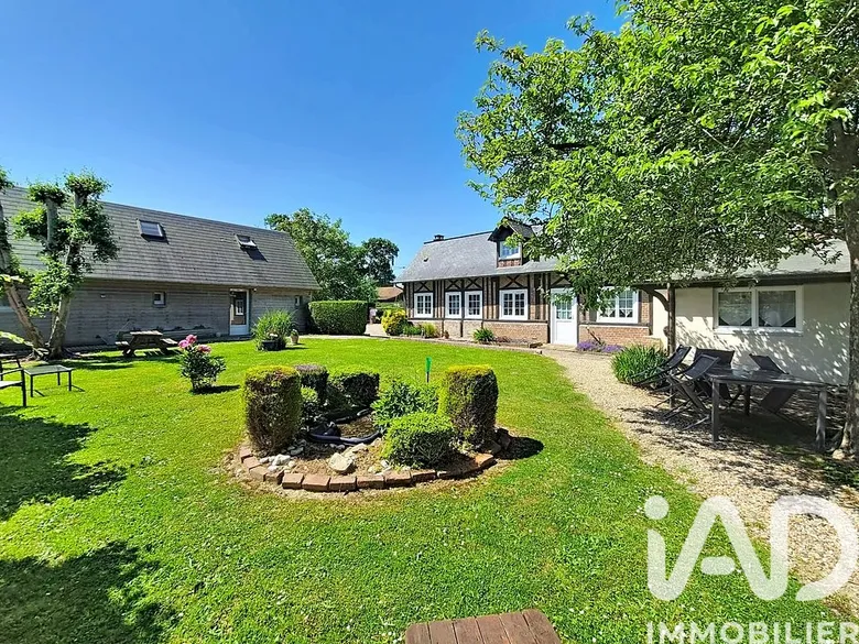 Maison 12 pièces 217 m² · à Gruchet-Saint-Siméon · 217 m² · 399 000 €