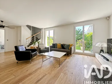 Maison traditionnelle à Le Plessis-Trévise (94420)
