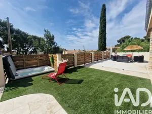 Apartment in Bandol (83150)