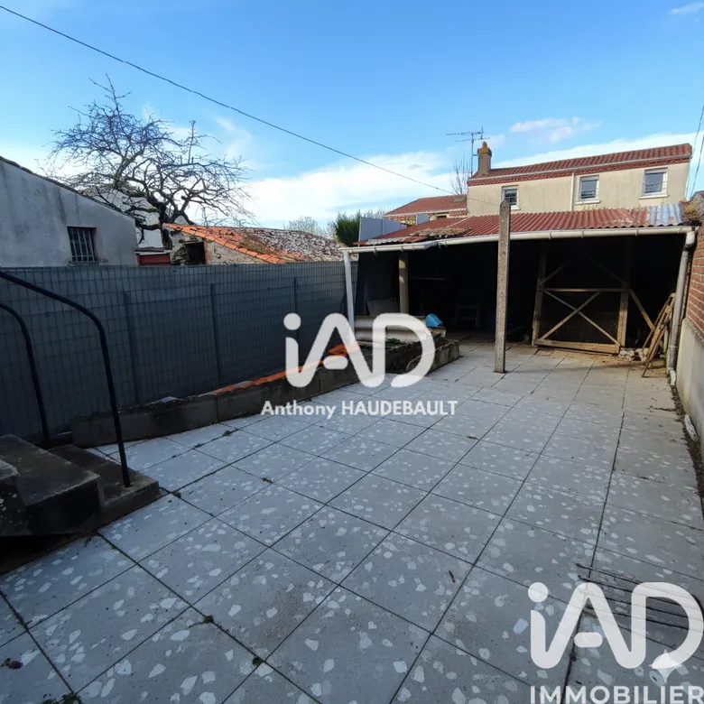 Maison 7 pièces 151 m² · à Andrezé · 151 m² · 110 000 €