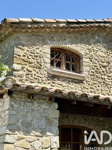 Mas in La Bégude-de-Mazenc (26160)