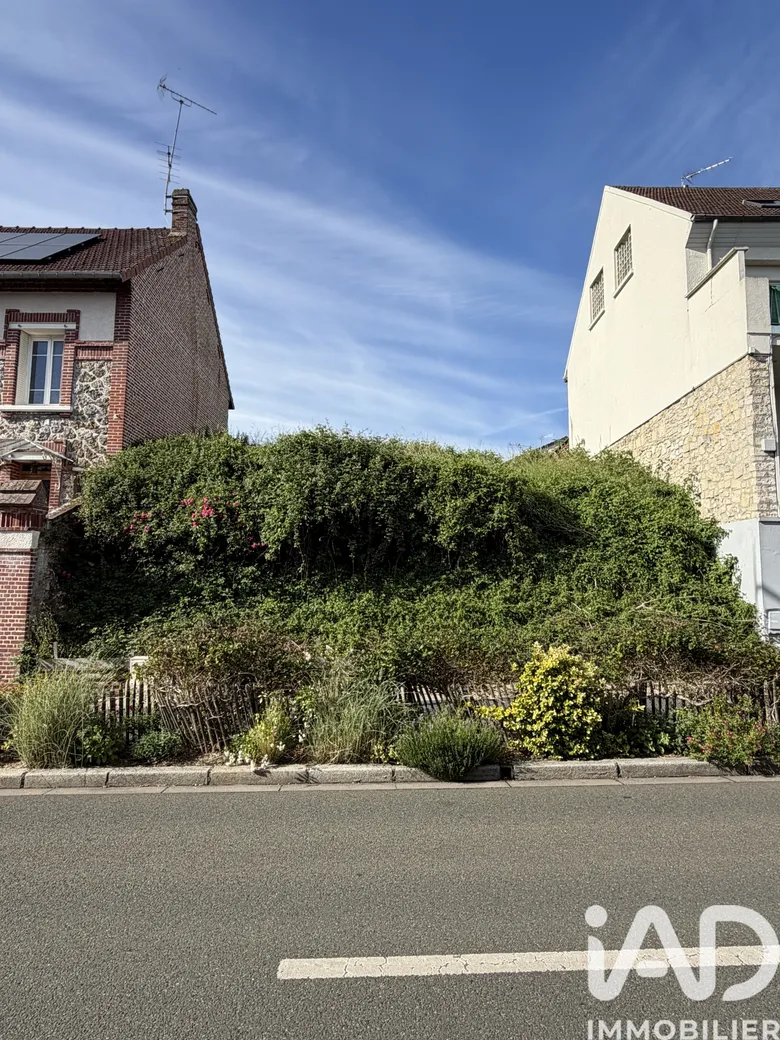 Terrain à bâtir à Beauvais (60000) · 86 000 €