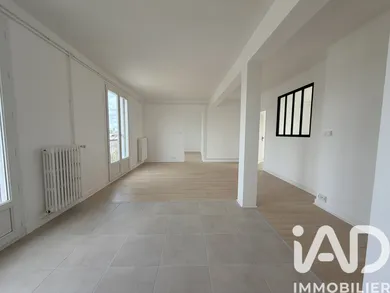 Apartment in Saint-Pierre-des-Corps (37700)