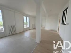 Apartment in Saint-Pierre-des-Corps (37700)