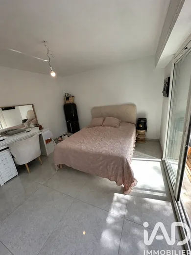 Apartment in Hyères (83400)