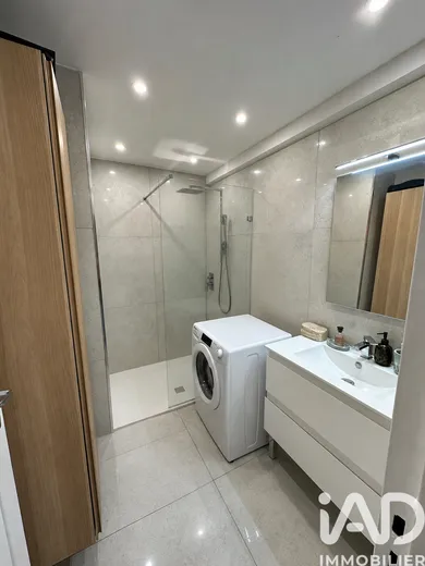 Apartment in Hyères (83400)
