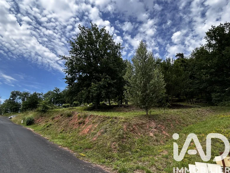 Terrain à bâtir à Villecomtal (12580) · 65 000 €