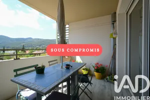 Appartement à Cuges-les-Pins (13780)