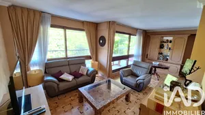 Apartment in Le Chesnay (78150)