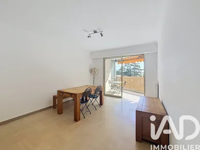 Apartment in Saint-Laurent-du-Var (06700)