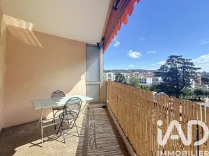 Apartment in Saint-Laurent-du-Var (06700)