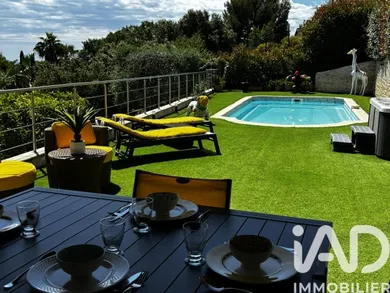 Maison à Cagnes-sur-Mer (06800)