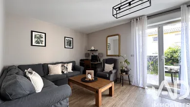 Maison de village à Saint-Caprais-de-Bordeaux (33880)
