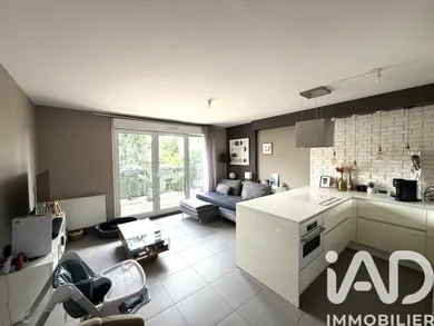 Apartment in Noisy-le-Grand (93160)
