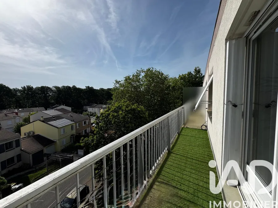 Appartement à Magny-les-Hameaux (78114) photo 3