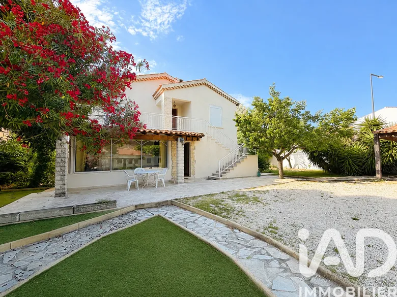 Maison 7 pièces 200 m² · à Vitrolles · 200 m² · 545 000 €