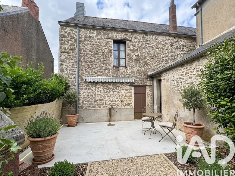 Maison 7 pièces 141 m² · à Besné · 141 m² · 125 000 €