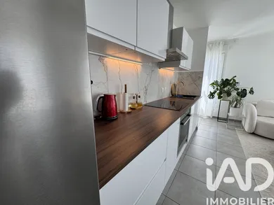Apartment in Villeurbanne (69100)