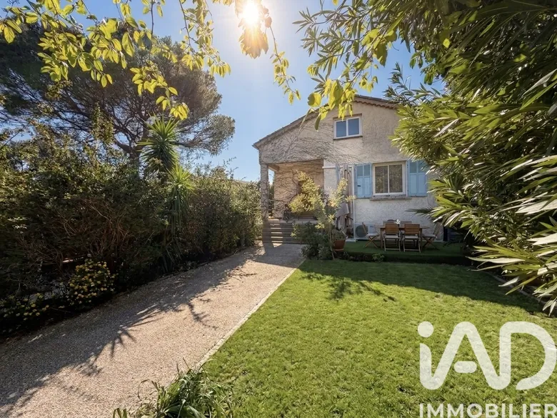 Appartement 4 pièces 110 m² · à Saint-Raphaël · 110 m² · 370 000 €