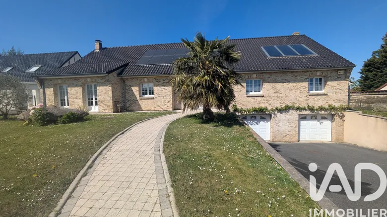 Maison 8 pièces 192 m² · à Maisnil-lès-Ruitz · 192 m² · 435 000 €