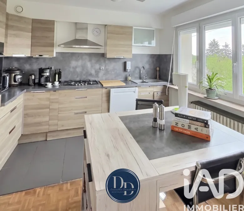 Maison 9 pièces 219 m² · à Morhange · 219 m² · 189 000 €
