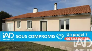 Maison traditionnelle à Chauray (79180)