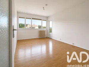 Apartment in Villeneuve-lès-Avignon (30400)