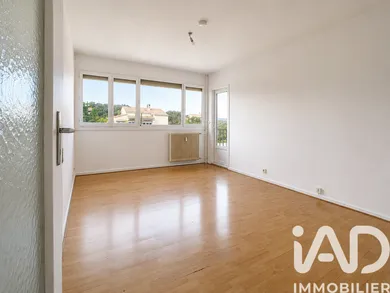 Apartment in Villeneuve-lès-Avignon (30400)