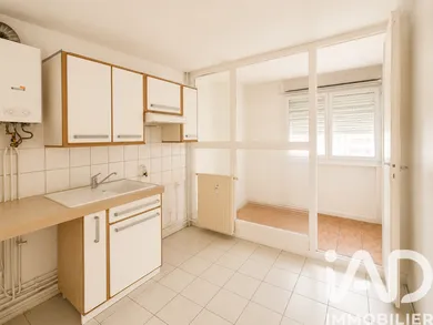 Apartment in Villeneuve-lès-Avignon (30400)