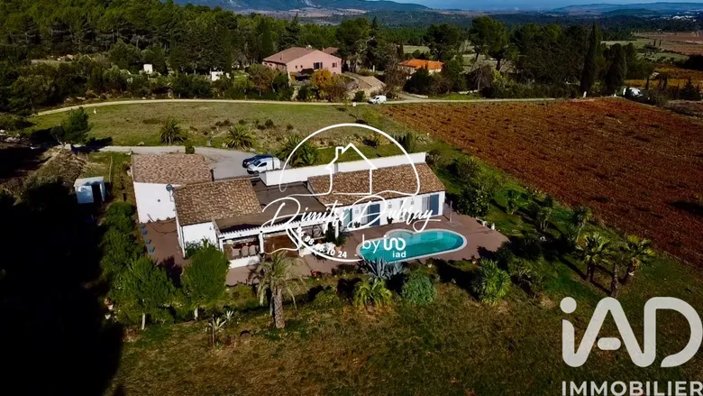 Maison 6 pièces 222 m² · à Thézan-des-Corbières · 222 m² · 579 000 €