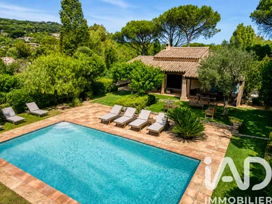 Maison à Saint-Tropez (83990)