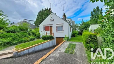 Maison traditionnelle à Saint-Jean-de-la-Ruelle (45140)