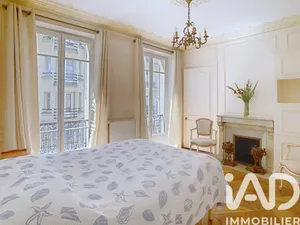 Triplex in Paris (75009)