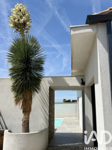 Traditional house in Saint-Cyr-sur-Mer (83270)