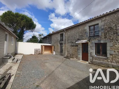 Maison traditionnelle à Ceaux-en-Loudun (86200)