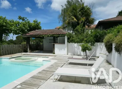 Architectural house in Arbonne (64210)